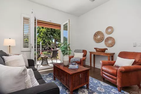 Living - 1034 Alexandra Ln, Encinitas, CA 92024 photo 2 of 4