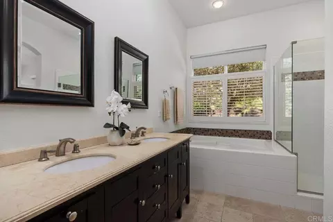 Bath - 1034 Alexandra Ln, Encinitas, CA 92024 photo 2 of 3