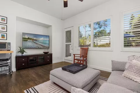 Living - 1034 Alexandra Ln, Encinitas, CA 92024 photo 4 of 4