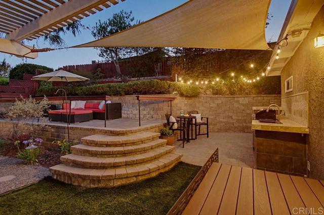 9279 Manor Dr, La Mesa, CA 91942