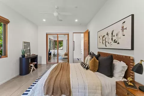 Bedroom - 1866 Sheridan Rd, Encinitas, CA 92024 photo 4 of 8