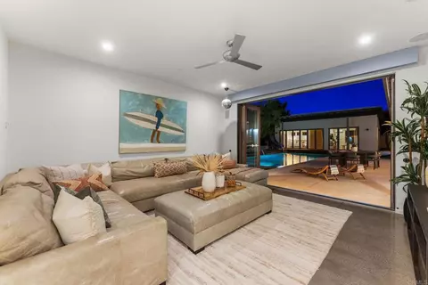 Living - 1866 Sheridan Rd, Encinitas, CA 92024 photo 4 of 5