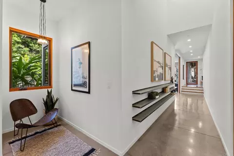 Entry Way - 1866 Sheridan Rd, Encinitas, CA 92024 photo 3 of 6