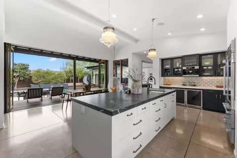 Kitchen - 1866 Sheridan Rd, Encinitas, CA 92024 photo 2 of 6