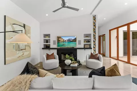 Living - 1866 Sheridan Rd, Encinitas, CA 92024 photo 1 of 5