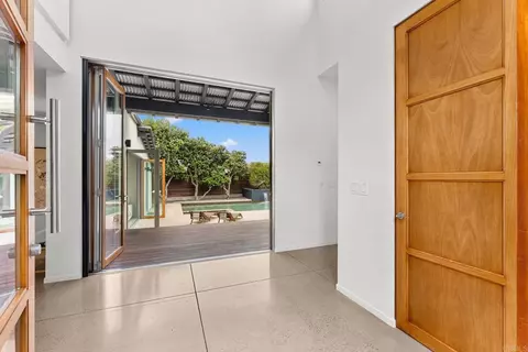 Entry Way - 1866 Sheridan Rd, Encinitas, CA 92024 photo 2 of 6