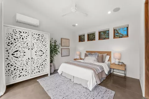 Bedroom - 1866 Sheridan Rd, Encinitas, CA 92024 photo 6 of 8