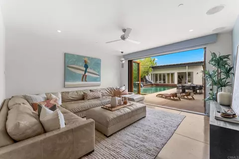 Living - 1866 Sheridan Rd, Encinitas, CA 92024 photo 3 of 5