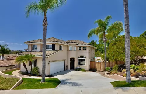 1015 Via Reata, Vista, CA 92081