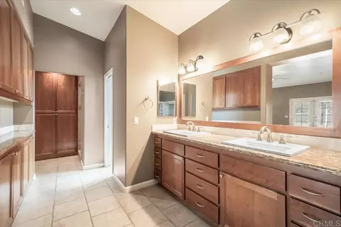 Bath - 1325 Keyser Rd, Ramona, CA 92065 photo 1 of 5