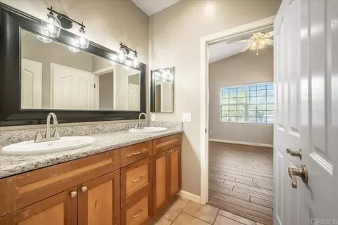 Bath - 1325 Keyser Rd, Ramona, CA 92065 photo 3 of 5
