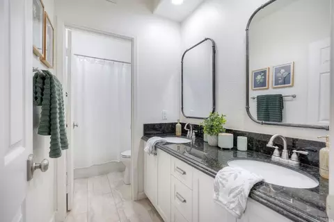 Bath - 3814 Sienna St, Oceanside, CA 92056 photo 5 of 5