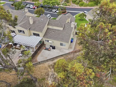 View/Area - 2633 Regent Rd, Carlsbad, CA 92010 photo 5 of 6