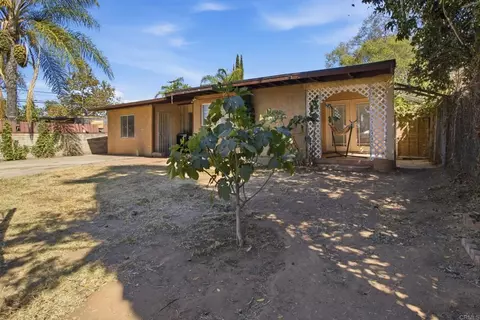 Exterior - 610 W 11th Ave, Escondido, CA 92025 photo 3 of 6