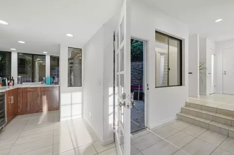 Entry Way - 6105 Avenida Chamnez, La Jolla, CA 92037 photo 2 of 4