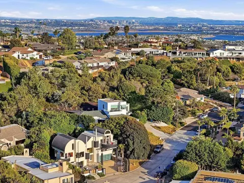 View/Area - 6105 Avenida Chamnez, La Jolla, CA 92037 photo 11 of 14