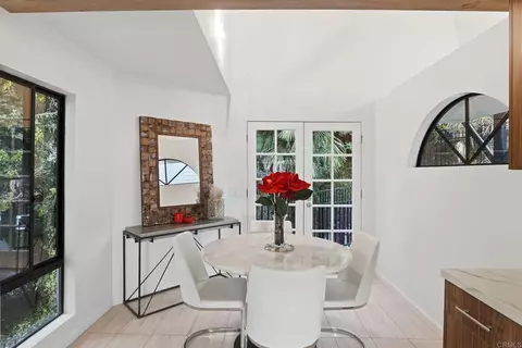 Dining - 6105 Avenida Chamnez, La Jolla, CA 92037 photo 5 of 5