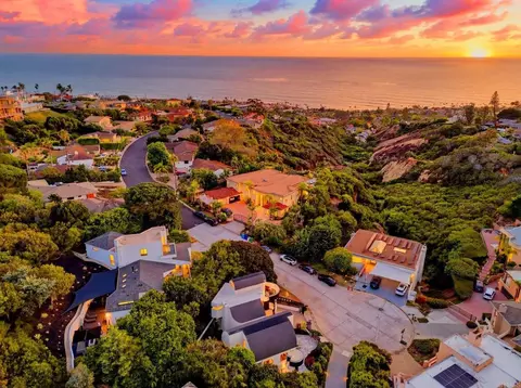 View/Area - 6105 Avenida Chamnez, La Jolla, CA 92037 photo 2 of 14