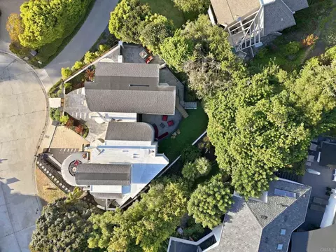 View/Area - 6105 Avenida Chamnez, La Jolla, CA 92037 photo 5 of 14