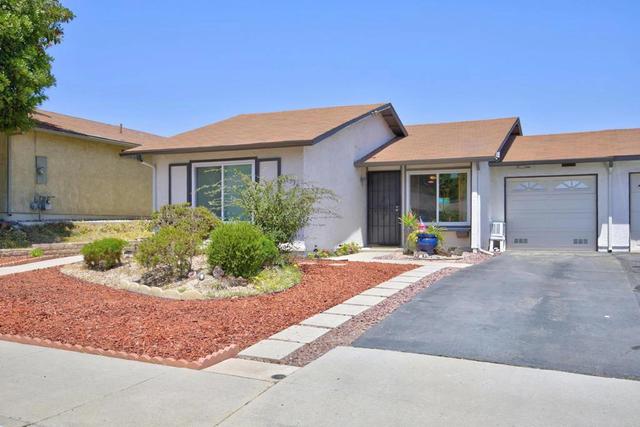 1536 Rolling Hls, Oceanside, CA 92056