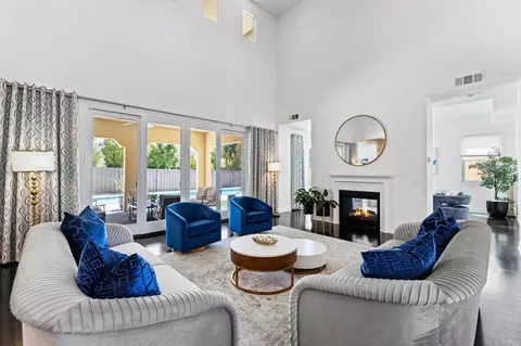 8746 Tillage Ln, San Diego, CA 92127