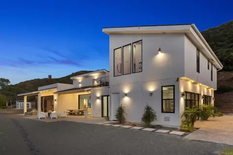 Exterior - 42950 Ivy St, Murrieta, CA 92562 photo 9 of 14