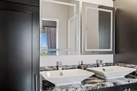 Bath - 42950 Ivy St, Murrieta, CA 92562 photo 2 of 6
