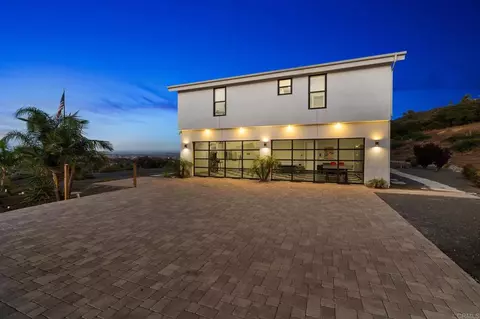 Exterior - 42950 Ivy St, Murrieta, CA 92562 photo 10 of 14