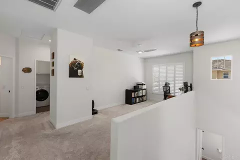 Entry Way - 7373 Seafarer Pl, Carlsbad, CA 92011 photo 2 of 4