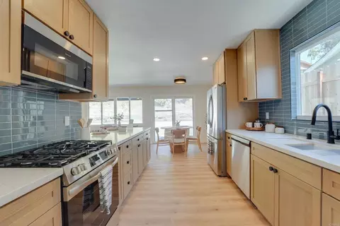 Kitchen - 1334 Partridge Ln, Oceanside, CA 92054 photo 5 of 6