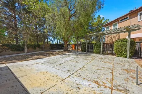 Exterior - 29255 Providence Rd, Temecula, CA 92591 photo 8 of 8