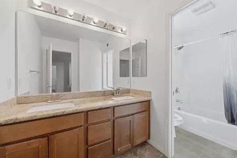 Bath - 29255 Providence Rd, Temecula, CA 92591 photo 3 of 4
