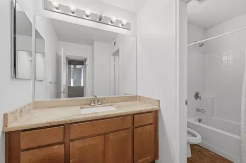 Bath - 29255 Providence Rd, Temecula, CA 92591 photo 1 of 4