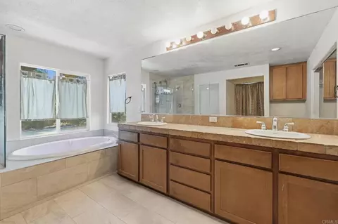 Bath - 29255 Providence Rd, Temecula, CA 92591 photo 4 of 4