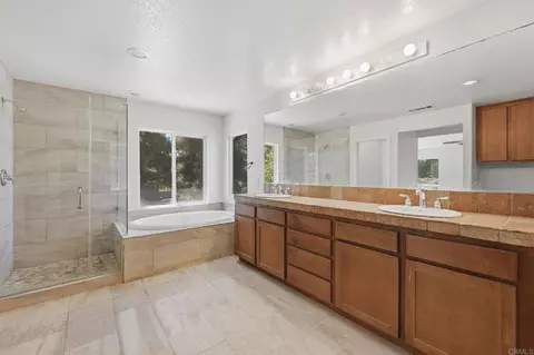 Bath - 29255 Providence Rd, Temecula, CA 92591 photo 3 of 3