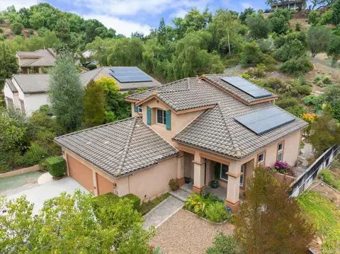 View/Area - 3173 Willow Tree Ln, Escondido, CA 92027 photo 3 of 4