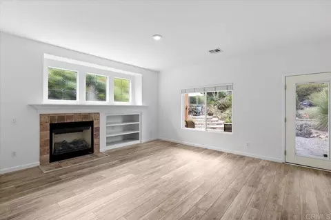 Living - 3173 Willow Tree Ln, Escondido, CA 92027 photo 2 of 9