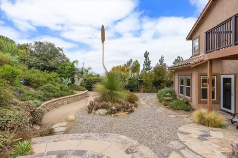 Exterior - 3173 Willow Tree Ln, Escondido, CA 92027 photo 10 of 12