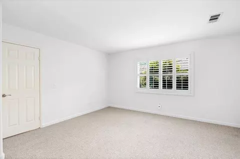 Bedroom - 3173 Willow Tree Ln, Escondido, CA 92027 photo 5 of 9