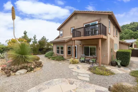 Exterior - 3173 Willow Tree Ln, Escondido, CA 92027 photo 11 of 12