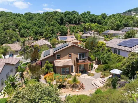 View/Area - 3173 Willow Tree Ln, Escondido, CA 92027 photo 2 of 4