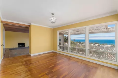 Living - 6530 Manana Pl, La Jolla, CA 92037 photo 6 of 8