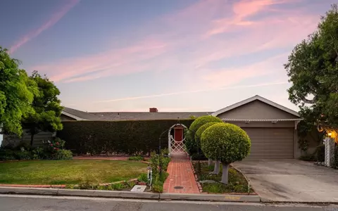 6530 Manana Pl, La Jolla, CA 92037