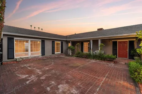 Exterior - 6530 Manana Pl, La Jolla, CA 92037 photo 4 of 11