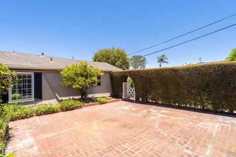Exterior - 6530 Manana Pl, La Jolla, CA 92037 photo 7 of 11