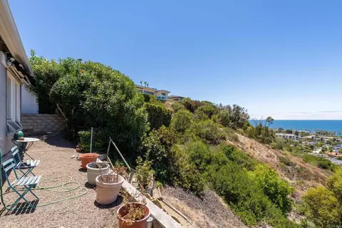 Exterior - 6530 Manana Pl, La Jolla, CA 92037 photo 11 of 11
