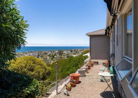 Exterior - 6530 Manana Pl, La Jolla, CA 92037 photo 9 of 11