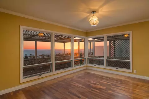 Living - 6530 Manana Pl, La Jolla, CA 92037 photo 5 of 8