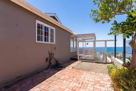 Exterior - 6530 Manana Pl, La Jolla, CA 92037 photo 8 of 11