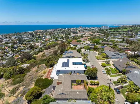 View/Area - 6530 Manana Pl, La Jolla, CA 92037 photo 13 of 16
